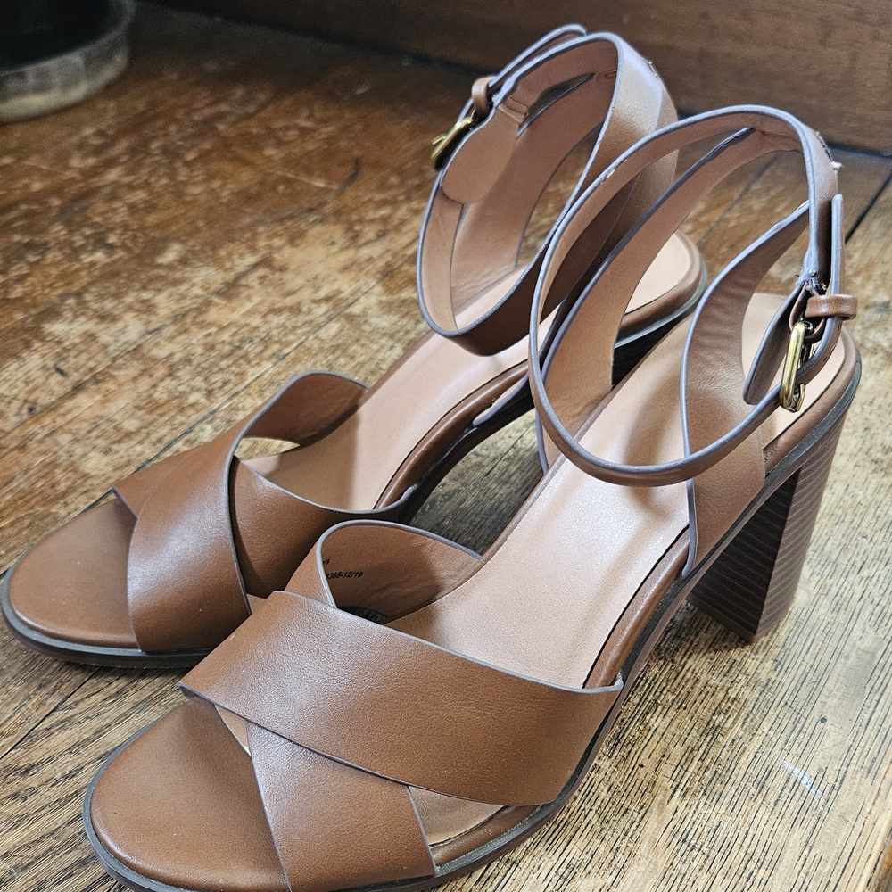 a new day Brown Heeled Sandals EUC